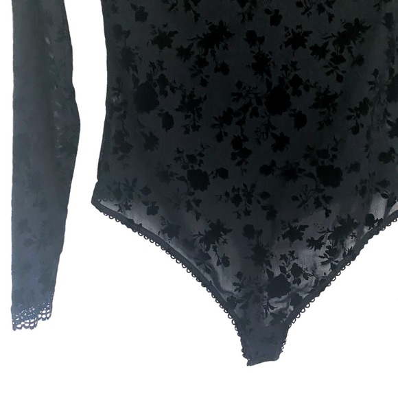 Free People Babes In Bandeaus Bodysuit Lace Sheer Velvet Floral Black L NWT - Picture 3 of 7